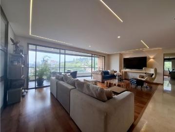 Piso de alto standing en venta en Medellín, Colombia