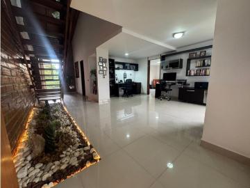 Piso de alto standing en venta en Medellín, Colombia