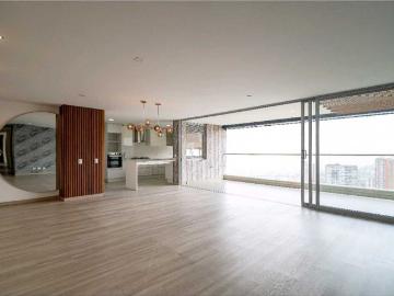 Piso de alto standing en venta en Medellín, Departamento de Antioquia