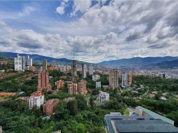 Piso de alto standing en venta en Medellín, Departamento de Antioquia