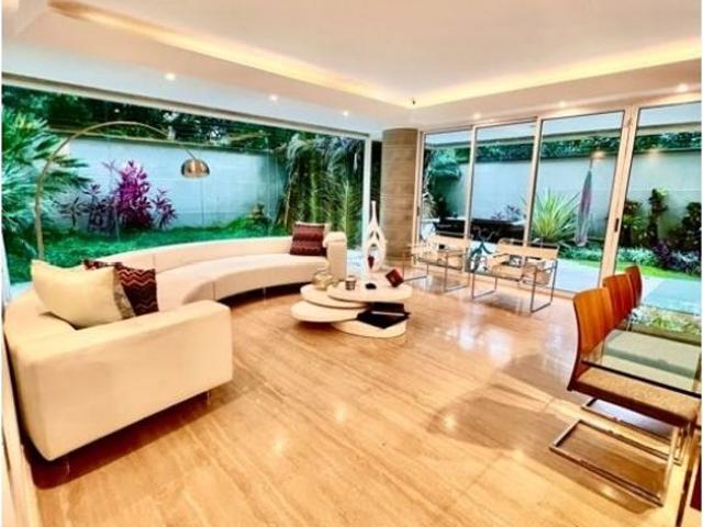 Piso de alto standing en venta en Nueva Caracas, Venezuela