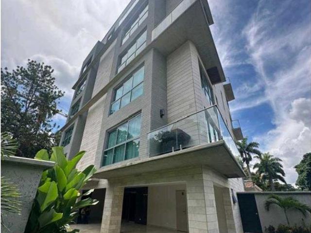 Piso de alto standing en venta en Nueva Caracas, Venezuela