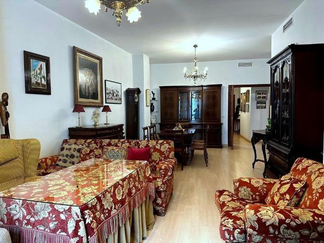 Piso de alto standing en venta en Sevilla, Andalucía