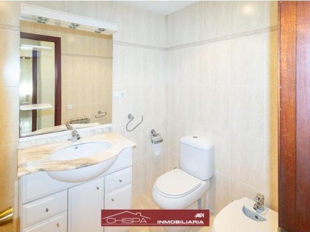Piso de cuatro habitaciones con plaza de garaje