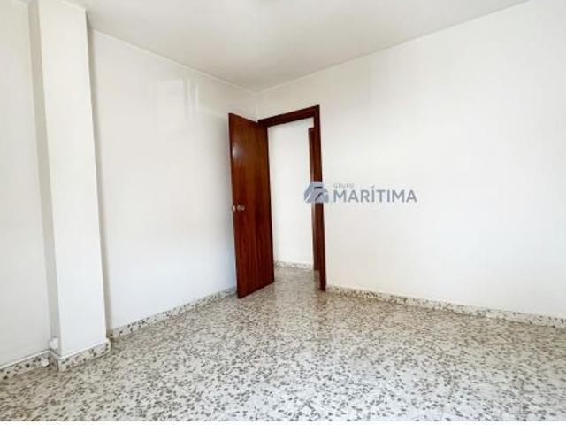 Piso de de 3 dormitorios, con terraza y ascensor en el casco histórico de Estepona