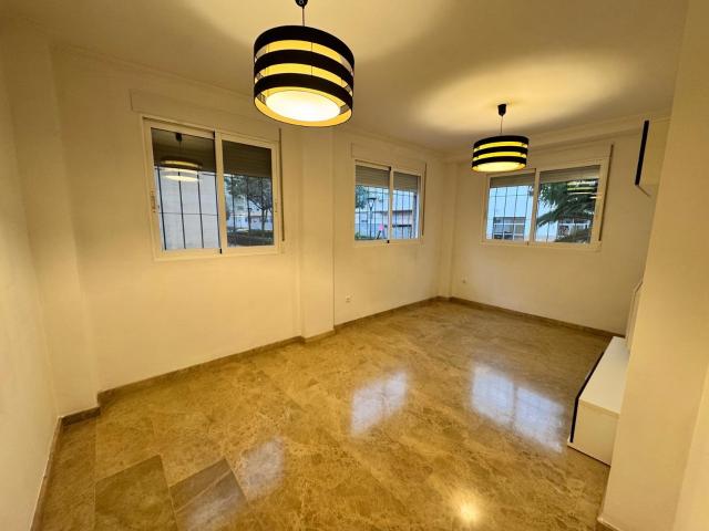 PISO DE DOS HABITACIONES EN PLENO CENTRO DE ALBAL 160.000€
