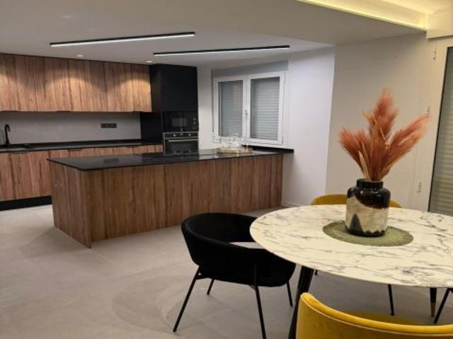 Piso de Lujo a estrenar de 105m2: 3 dorm y 2 baños junto al Hosp. de La Vega