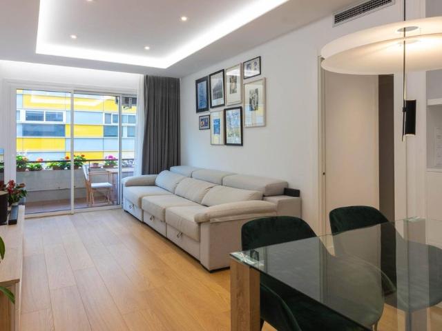 Piso de lujo de 105 m2 en venta en Barcelona, Cataluña