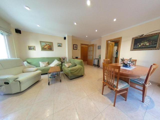 Piso de lujo de 108 m2 en alquiler en Sitges, Cataluña