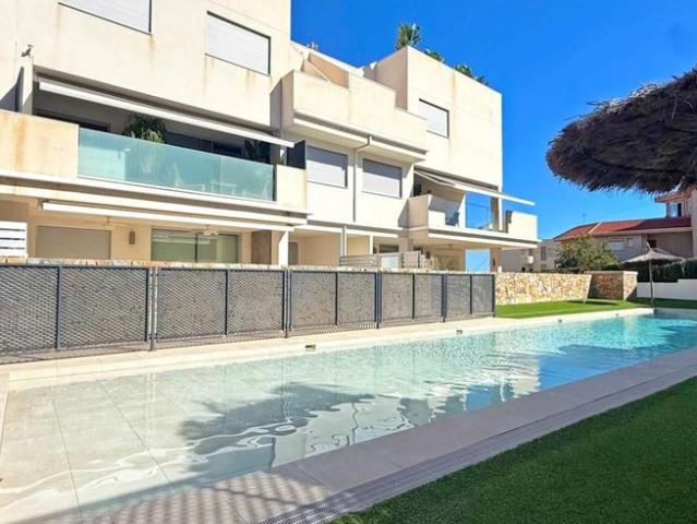 Piso de lujo de 100 m2 en venta en Cabo de Palos, Murcia