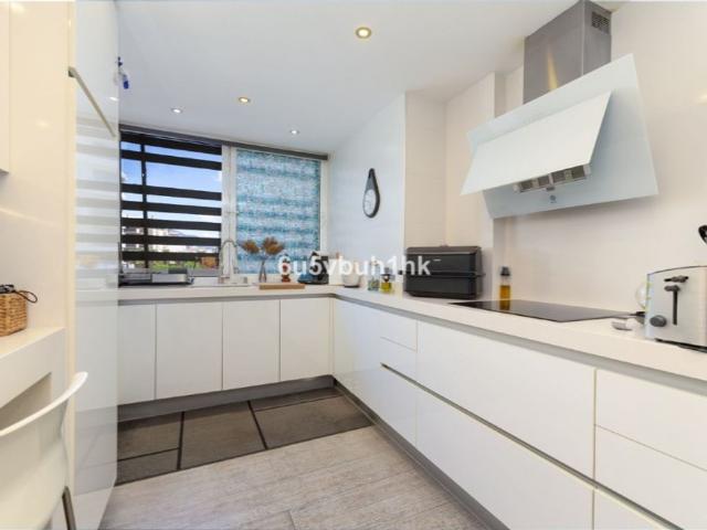 Piso de lujo de 100 m2 en venta en Fuengirola, Andalucía