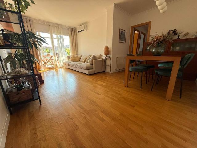Piso de lujo de 100 m2 en venta en Sant Joan Despí, Cataluña