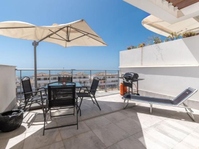 Piso de lujo de 114 m2 en venta en Centro, Benalmádena, Málaga, Andalucía