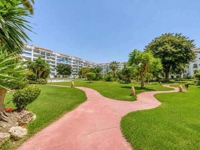 Piso de lujo de 115 m2 en venta en Puerto Banus, Marbella, Málaga, Andalucía