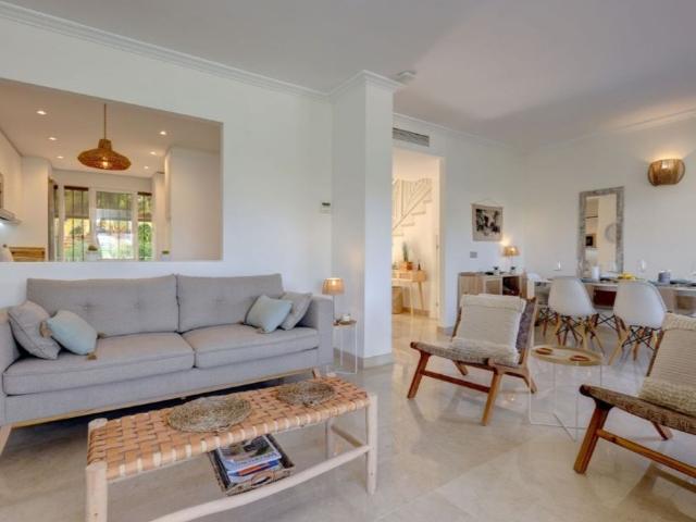 Piso de lujo de 118 m2 en venta en Benahavís, Andalucía