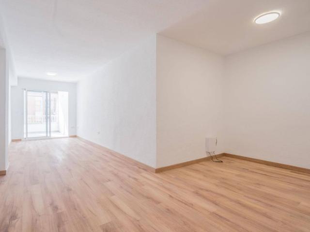 Piso de lujo de 119 m2 en venta en Ayora, España