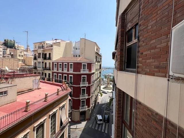 Piso de lujo de 110 m2 en alquiler en Alicante, España