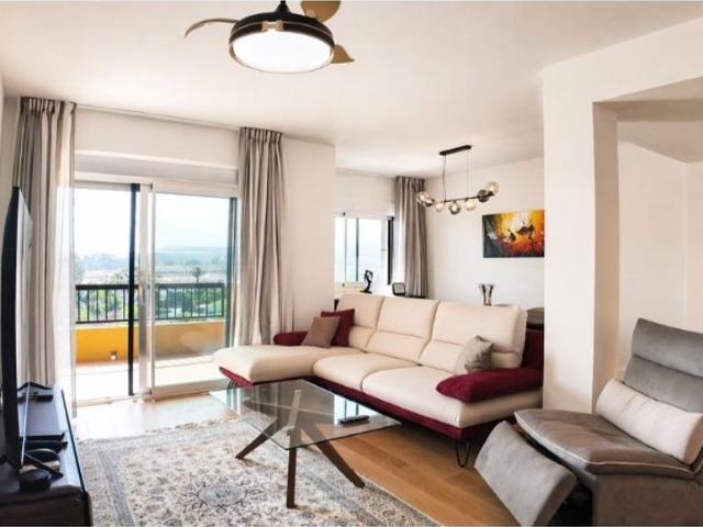 Piso de lujo de 110 m2 en venta en Nueva Alcantara, Marbella, Málaga, Andalucía