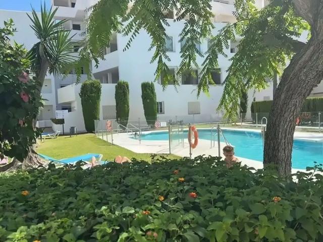 Piso de lujo de 110 m2 en venta en Nueva Andalucia centro, Marbella, Andalucía