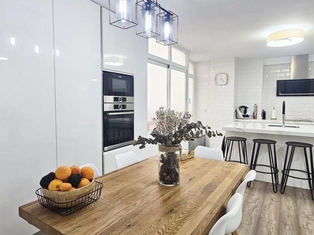 Piso de lujo de 127 m2 en venta en Alicante, Comunidad Valenciana