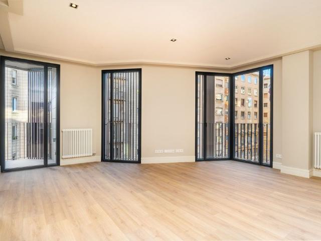 Piso de lujo de 129 m2 en alquiler en Barcelona, España