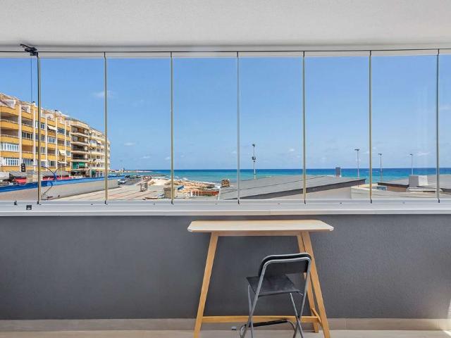 Piso de lujo de 129 m2 en alquiler en Torrevieja, Comunidad Valenciana