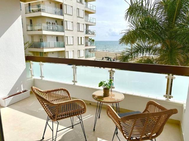 Piso de lujo de 120 m2 en alquiler en Estepona, Andalucía