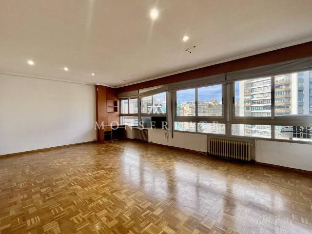 Piso de lujo de 120 m2 en venta en Plaza España, 4, Valencia
