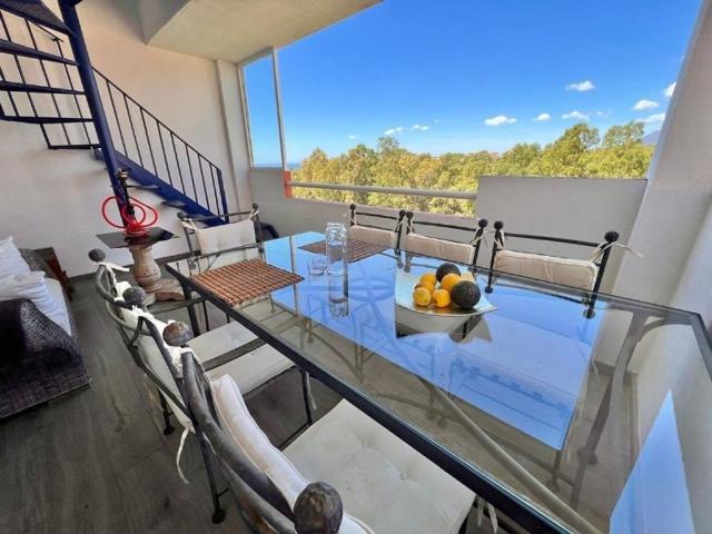 Piso de lujo de 135 m2 en venta en Nueva Atalaya, Estepona, Andalucía