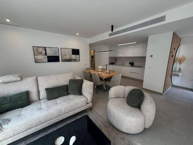 Piso de lujo de 137 m2 en venta en Gran Alacant, Santa Pola, Comunidad Valenciana
