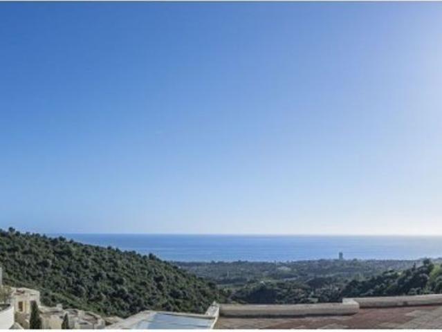 Piso de lujo de 130 m2 en venta en Alto de los Monteros, Marbella, Málaga, Andalucía