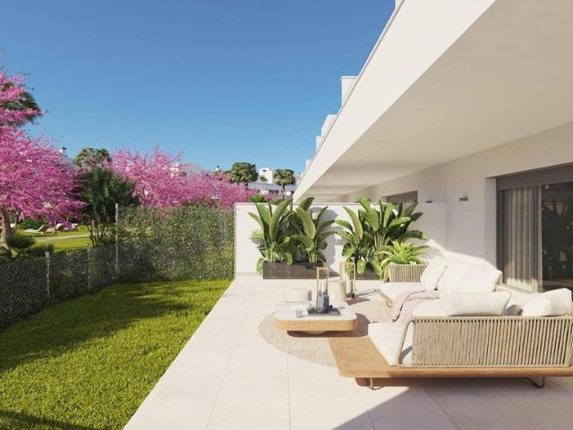 Piso de lujo de 130 m2 en venta en Estepona, Andalucía