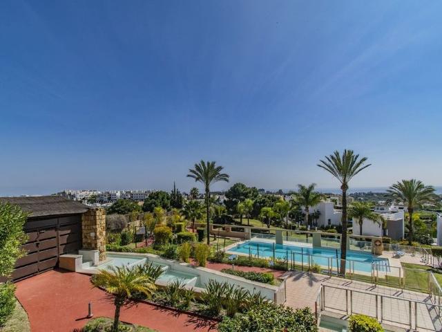 Piso de lujo de 132 m2 en venta en Estepona, Andalucía