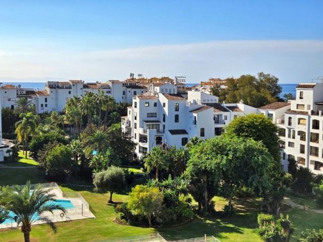 Piso de lujo de 132 m2 en venta en Puerto Banus, Marbella, Andalucía