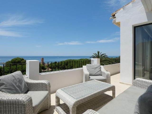 Piso de lujo de 147 m2 en venta en Las Chapas Alicate Playa, Marbella, Andalucía