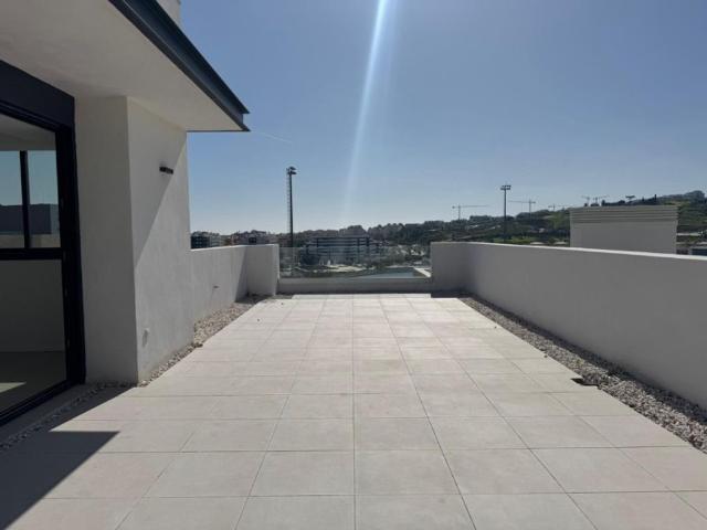 Piso de lujo de 149 m2 en venta en Zona Calvario, Estepona, Andalucía