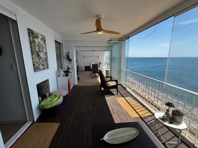 Piso de lujo de 140 m2 en venta en Estepona, España