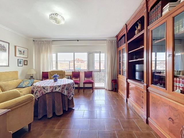 Piso de lujo de 141 m2 en venta en Sevilla, España