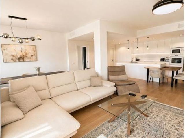 Piso de lujo de 142 m2 en venta en San Pedro de Alcantara pueblo, Marbella, Málaga, Andalucía