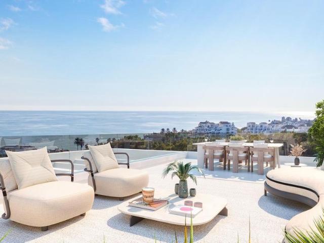 Piso de lujo de 157 m2 en venta en Estepona, Andalucía