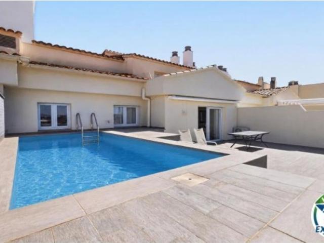 Piso de lujo de 158 m2 en venta en Empuriabrava, Cataluña