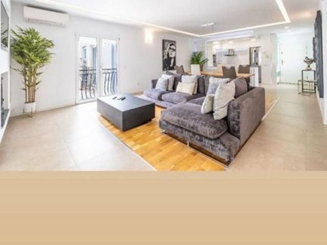 Piso de lujo de 152 m2 en alquiler en Puerto Banús, España