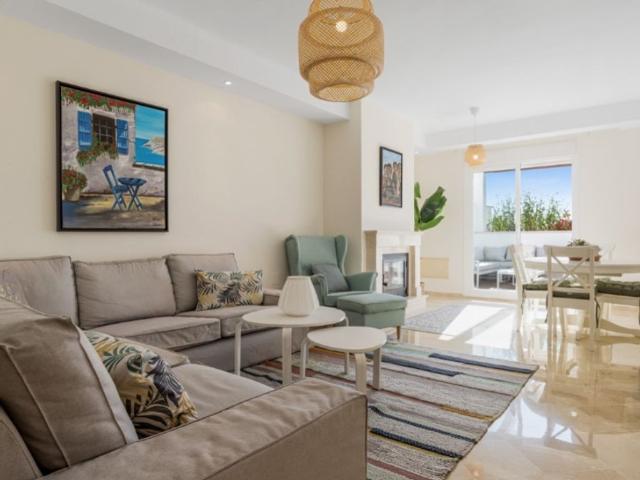 Piso de lujo de 186 m2 en venta en Nueva Andalucia centro, Marbella, Málaga, Andalucía