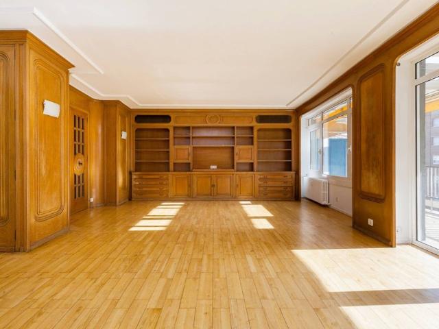 Piso de lujo de 200 m2 en venta en Ronda del General Mitre, Barcelona, Cataluña