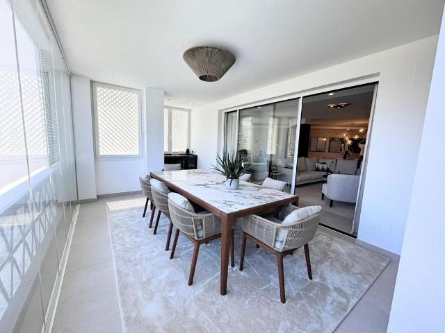 Piso de lujo de 229 m2 en venta en Marbella, Andalucía