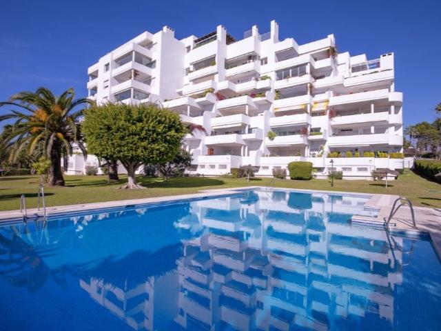 Piso de lujo de 234 m2 en venta en Guadalmina Alta, Marbella, Andalucía