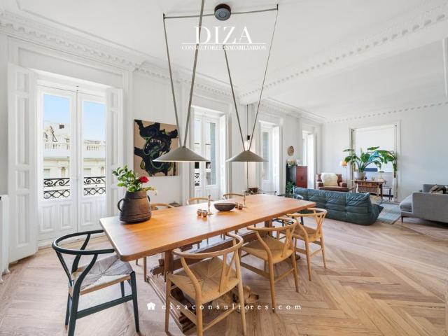 Piso de lujo de 238 m2 en alquiler en Madrid, España