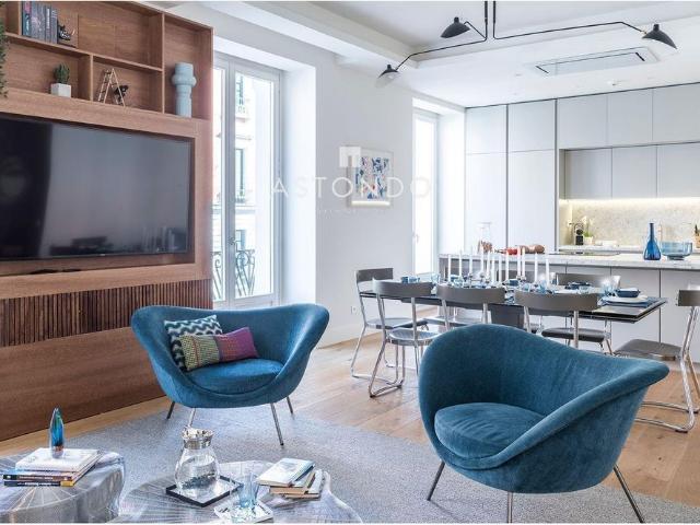 Piso de alto standing de 248 m2 en alquiler en Madrid, España