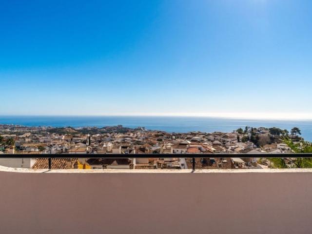Piso de lujo de 250 m2 en venta en Los Nadales Tio Charles, Benalmádena, Málaga, Andalucía