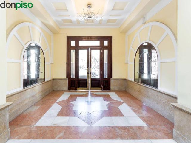 Piso de lujo de 293 m2 en venta en Granada, Andalucía